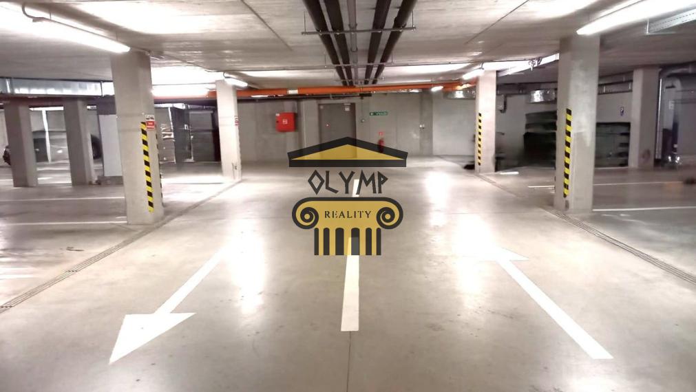 Prenájom vnútorné garážové PARKOVACIE STÁTIE v širšom centre, pri Medickej záhrade, Bratislava I, Strážnicka