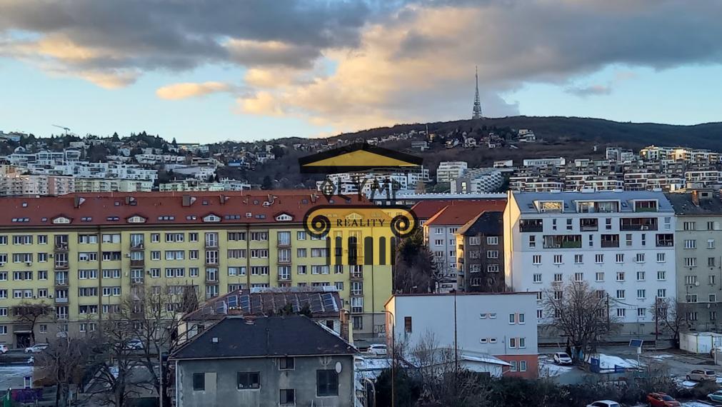 OLYMP – Predaj 3-izbového bytu s loggiou v zateplenom dome na Budyšínskej ulici