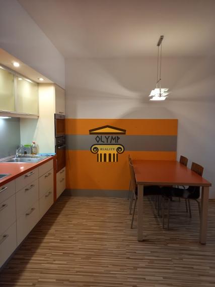 OLYMP – Veľký tehlový 2-izb. byt s balkónom a s predelenou izbou na dve časti v novostavbe na Kresánkovej ul.