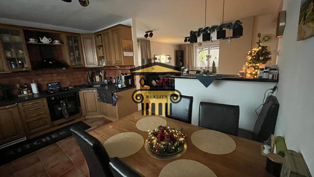 REZERVOVANÉ! na predaj – čarovný 5-izbový RD s vôňou borovicového lesa na veľmi dobrej adrese v Lozorne, pozemok 552 m2