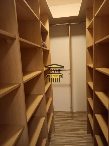 Atypický, priestranný 74 m2, 1-izbový byt s balkónom predelený na dennú a nočnú časť v novostavbe na Kresánkovej