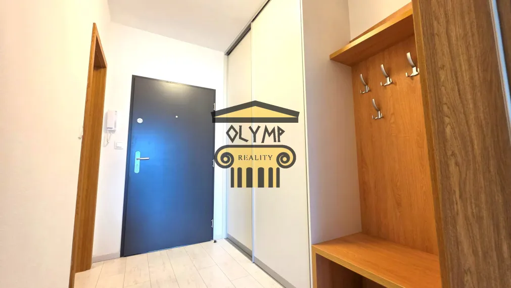 Exkluzívne bývanie pre NÁROČNÝCH - prenájom zariadený APARTMÁN s loggiou a parkovacím miestom v projekte BOOMERANG, Hudecova ul. v Karlovej Vsi