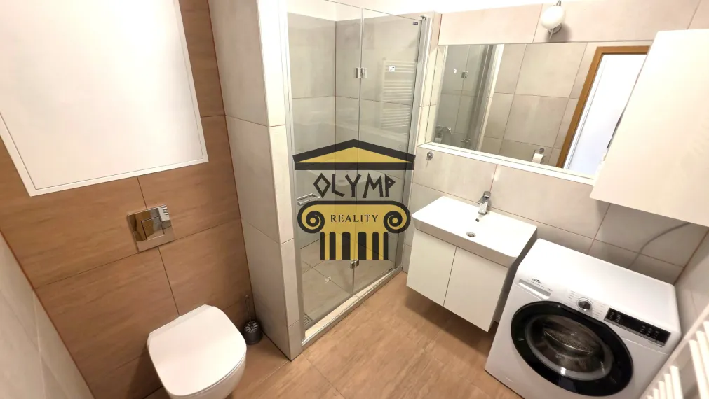Exkluzívne bývanie pre NÁROČNÝCH - prenájom zariadený APARTMÁN s loggiou a parkovacím miestom v projekte BOOMERANG, Hudecova ul. v Karlovej Vsi