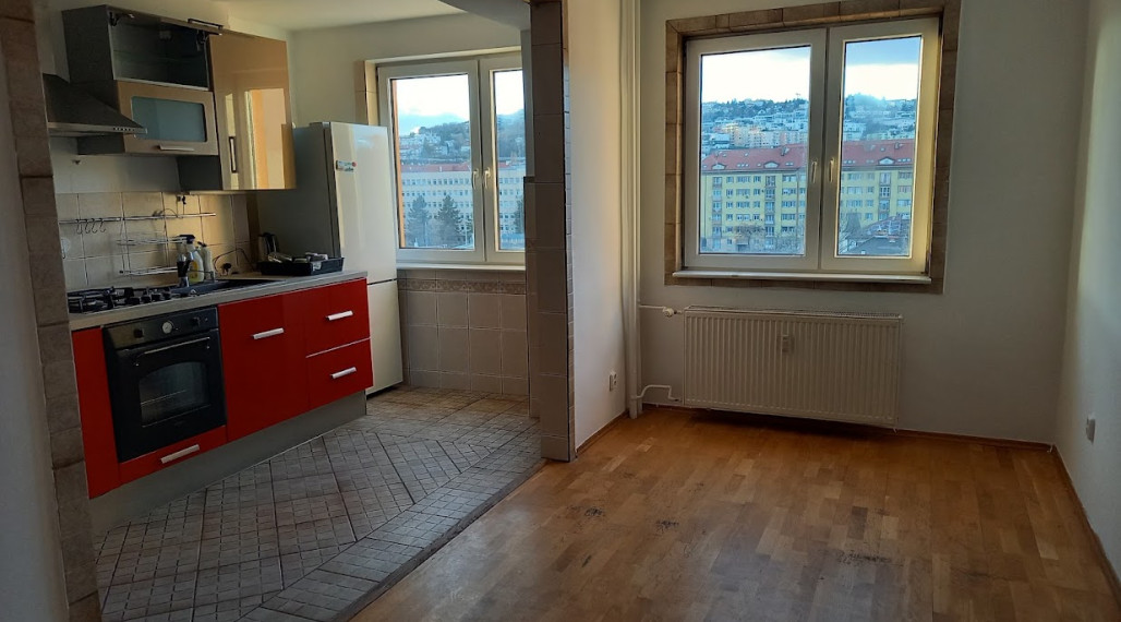 OLYMP – Predaj 3-izbového bytu s loggiou v zateplenom dome na Budyšínskej ulici