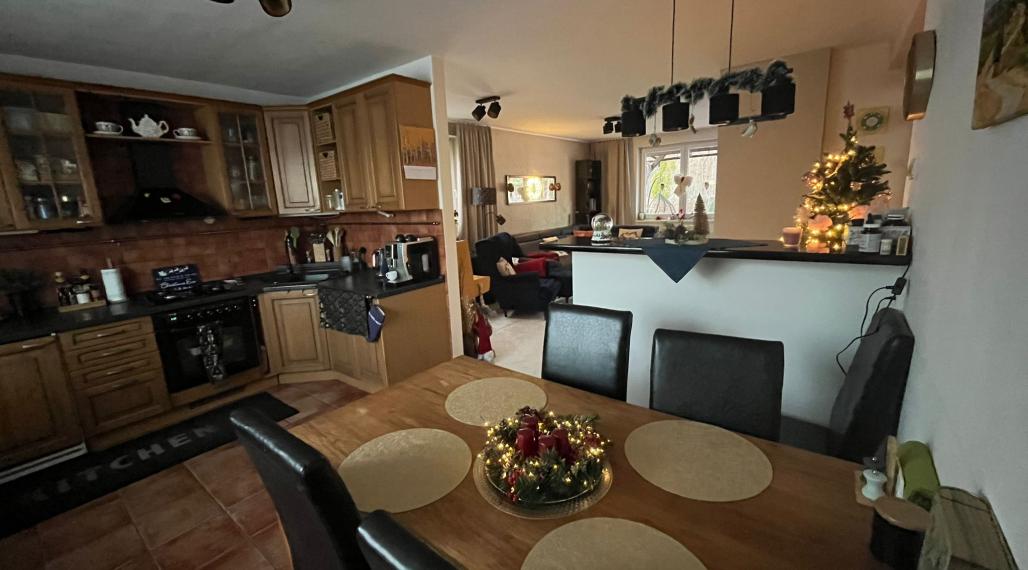 EXKLUZÍVNE na predaj – čarovný 5-izbový RD s vôňou borovicového lesa na veľmi dobrej adrese v Lozorne, pozemok 552 m2