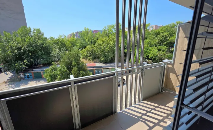 Exkluzívne bývanie pre NÁROČNÝCH - prenájom zariadený APARTMÁN s loggiou a parkovacím miestom v projekte BOOMERANG, Hudecova ul. v Karlovej Vsi - fotografia 6